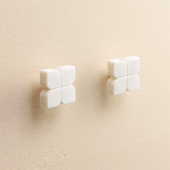 NEW Set of 2 Marble Amari White Clover Carved Drawer Pulls Knobs - Picture 4 of 10